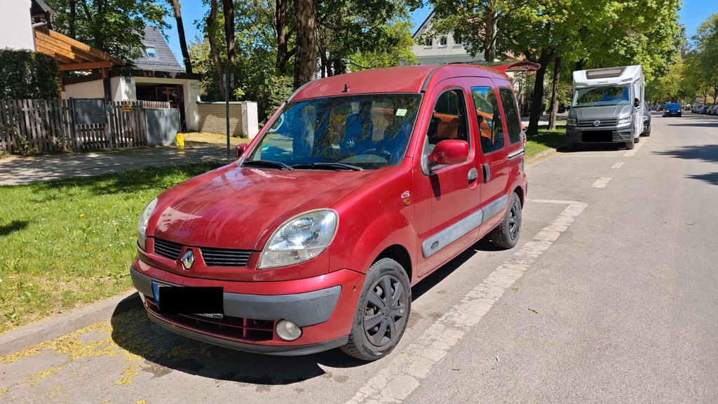 Renault Kangoo 261.575 km 1.900 &euro; München 81545