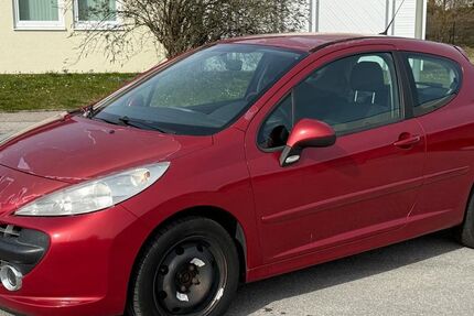Peugeot 207 245.000 km 890 &euro; München 81479