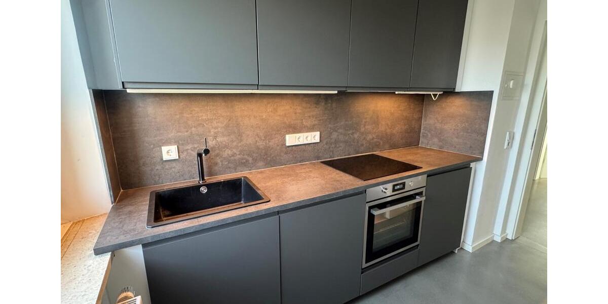 76 m² große helle Wohnung in Neuhausen - ZUR MIETE (auch WG) 3 zimmer