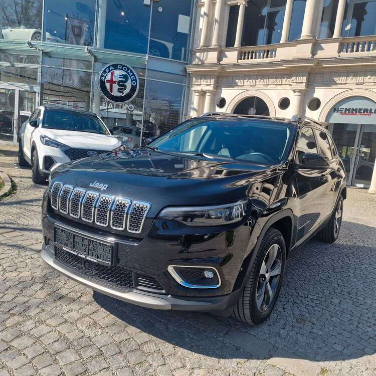Jeep Cherokee 57.238 km 26.990 € München 81827