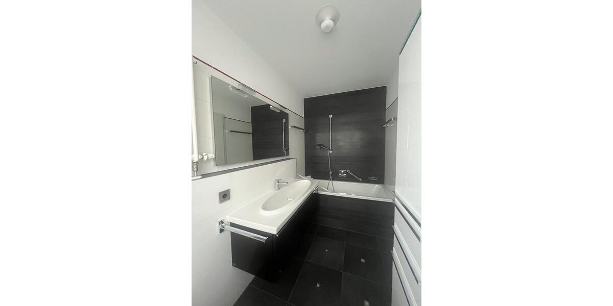 Etagenwohnung Ottobrunn - 2.5 Zimmer, 70 m&sup2;, 1.950&euro; | Angebot:25975833