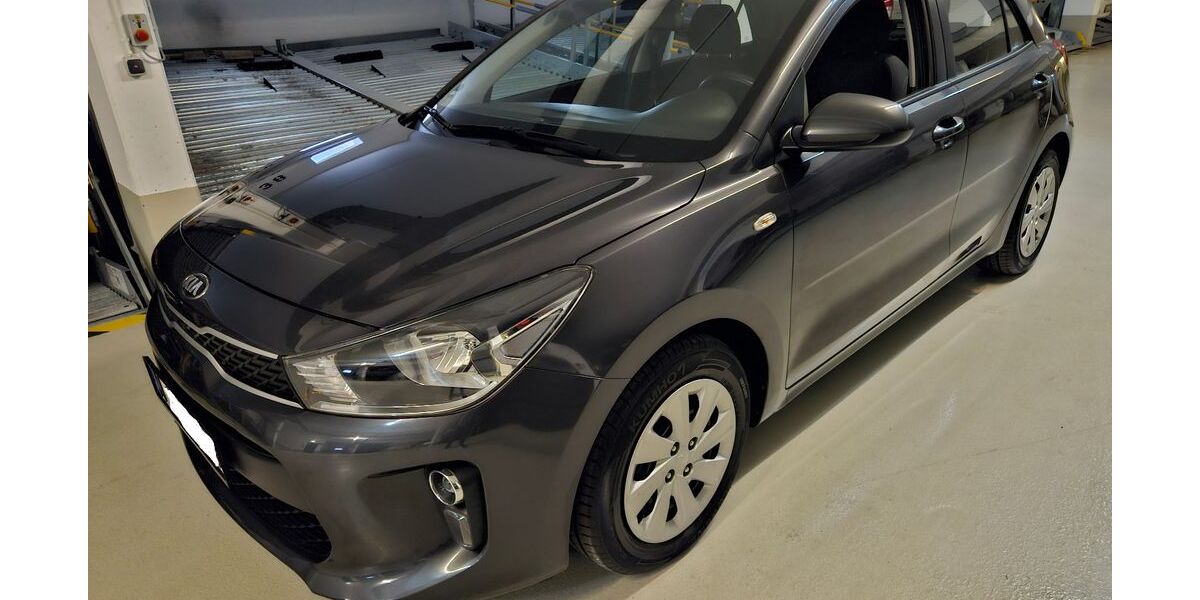 Kia Rio 38.000 km 10.900 € München 81825