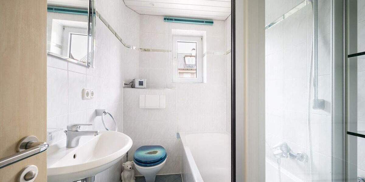 Für Gartenliebhaber! Äußerst gepflegte Doppelhaushälfte in Neufahrn 6 zimmer