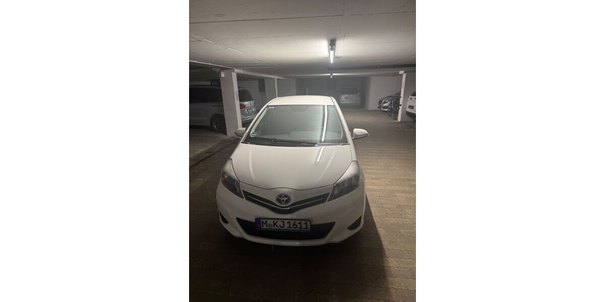 Toyota Yaris 137.000 km 5.400 &euro; München 81547