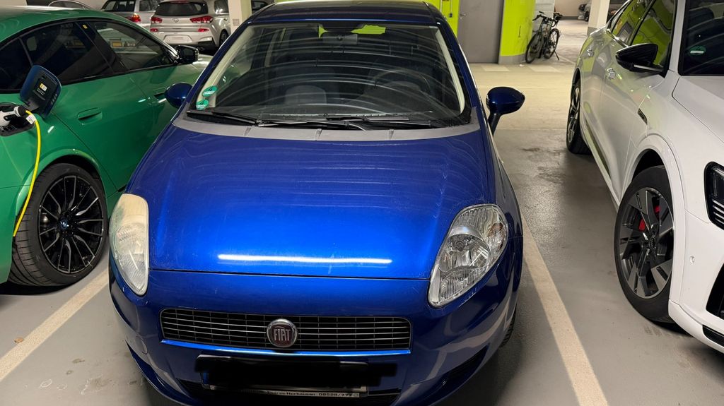 Fiat Punto 153.897 km 2.295 &euro; München 80997
