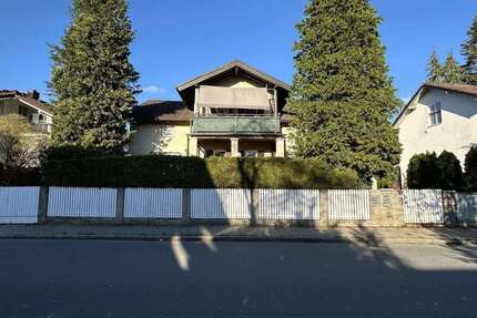 Haus Planegg - 12 Zimmer, 200 m&sup2;, 1.375.000&euro; | Angebot:25273973