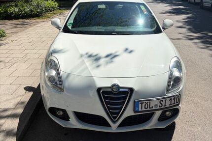 Alfa Romeo Giulietta 152.500 km 4.550 &euro; München 81669
