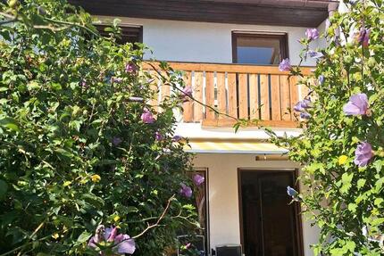 Reihenhaus mit schönem Garten für Wohngemeinschaft bis 3 Personen 2 zimmer