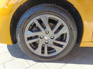 Peugeot 208 PureTech 100 1.2 |PDC|SHZ|LED| Active Pack 55.017 km 10.960 &euro; Höhenkirchen-Siegertsbrun 85635