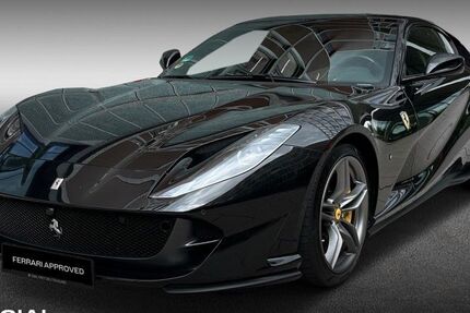 Ferrari 812 30.526 km 287.800 € München 80809