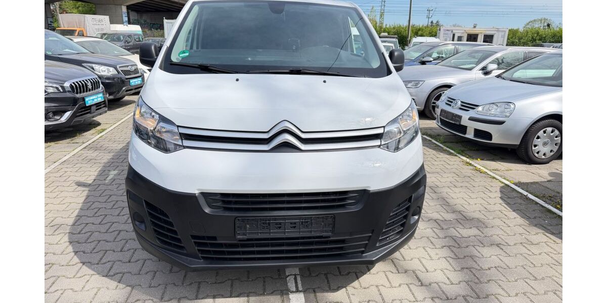 Citroen Jumpy 103.931 km 11.400 &euro; München OT Trudering-Riem 81825