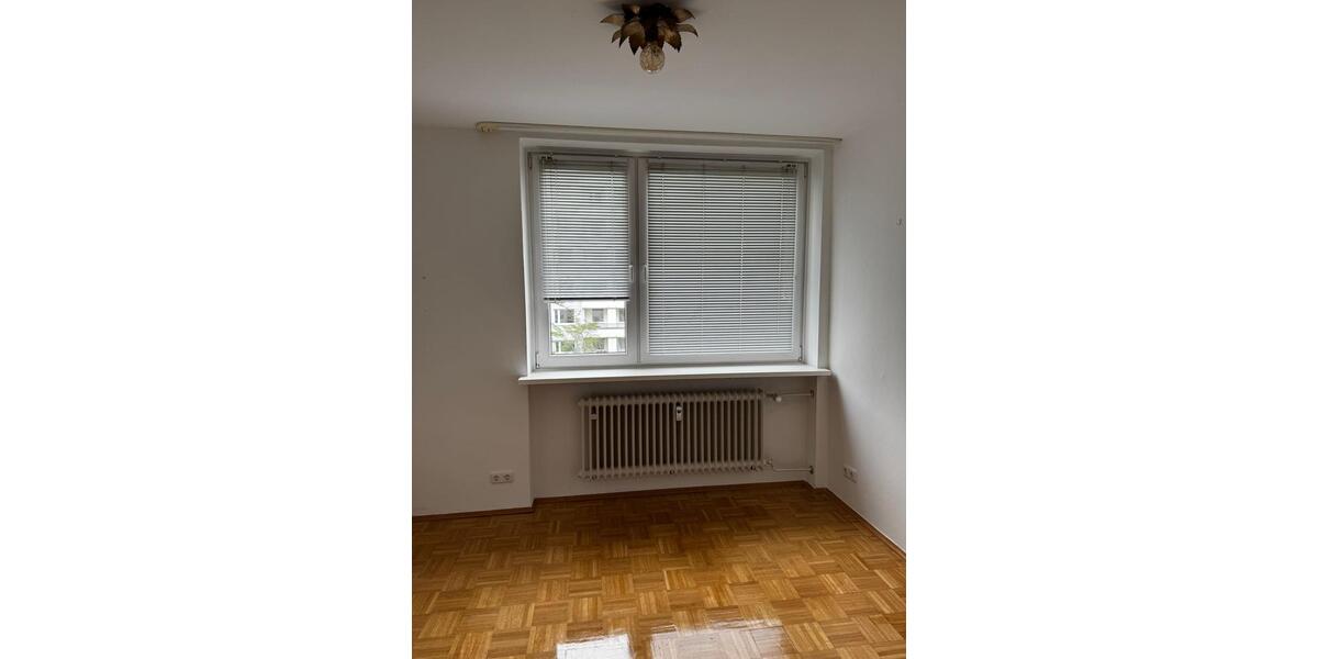 Etagenwohnung München Bogenhausen - 3 Zimmer, 70 m&sup2;, 577.000&euro; | Angebot:26482154