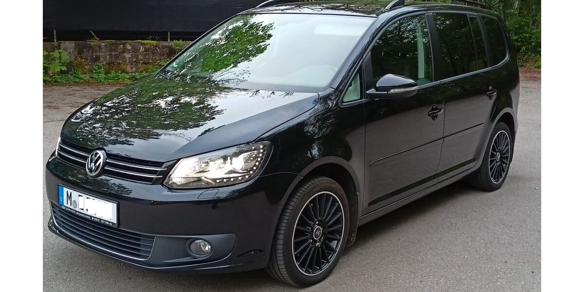 VW Touran 147.000 km 11.300 &euro; Pullach 82049
