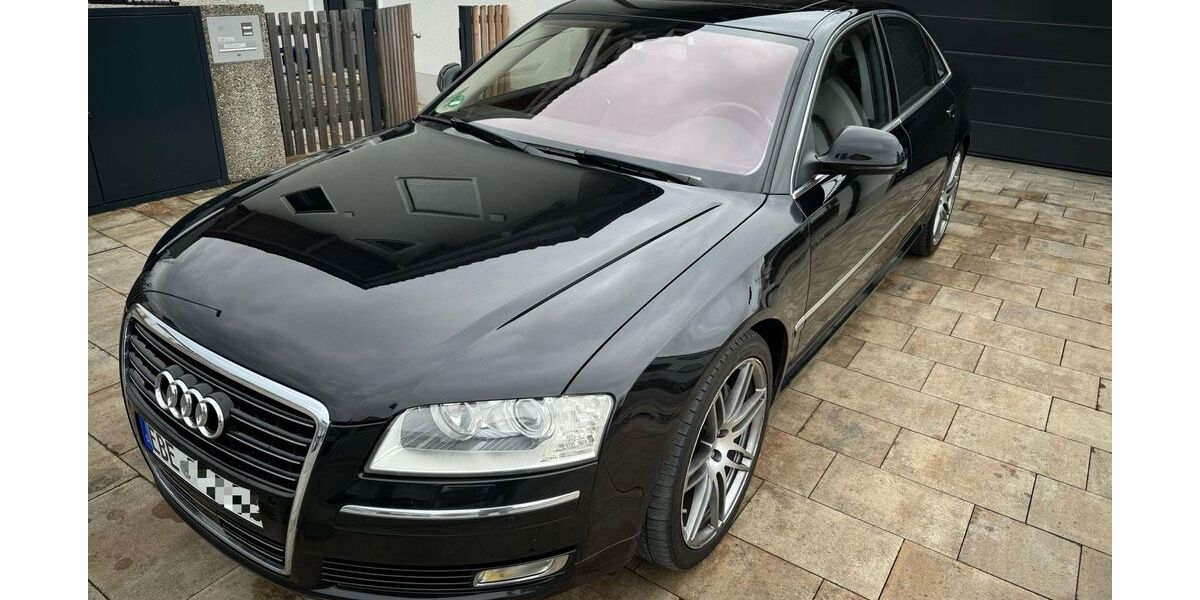 Audi A8 279.000 km 8.900 &euro; München 81671