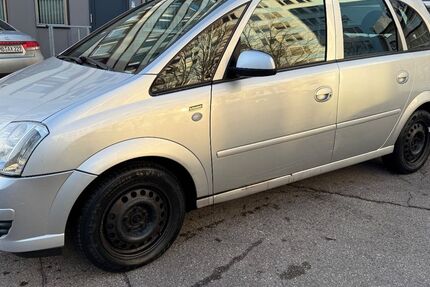 Opel Meriva 199.777 km 1.999 &euro; München 80636