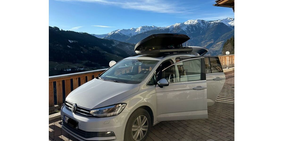 VW Touran 88.900 km 22.999 &euro; München 80935