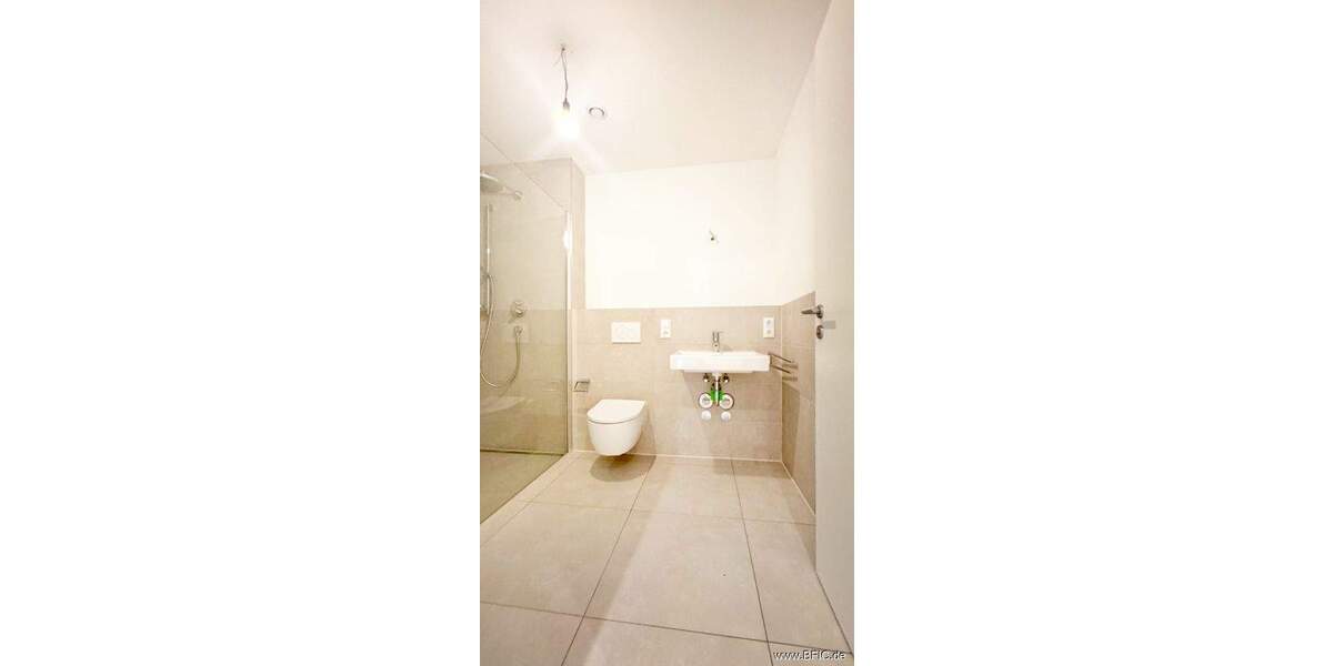 Etagenwohnung Fürstenfeldbruck - 3 Zimmer, 95 m&sup2;, 1.895&euro; | Angebot:25778462