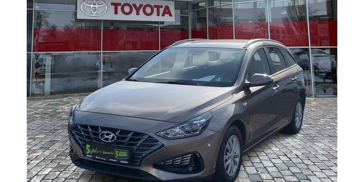 Hyundai i30 51.127 km 14.490 &euro; München 80687