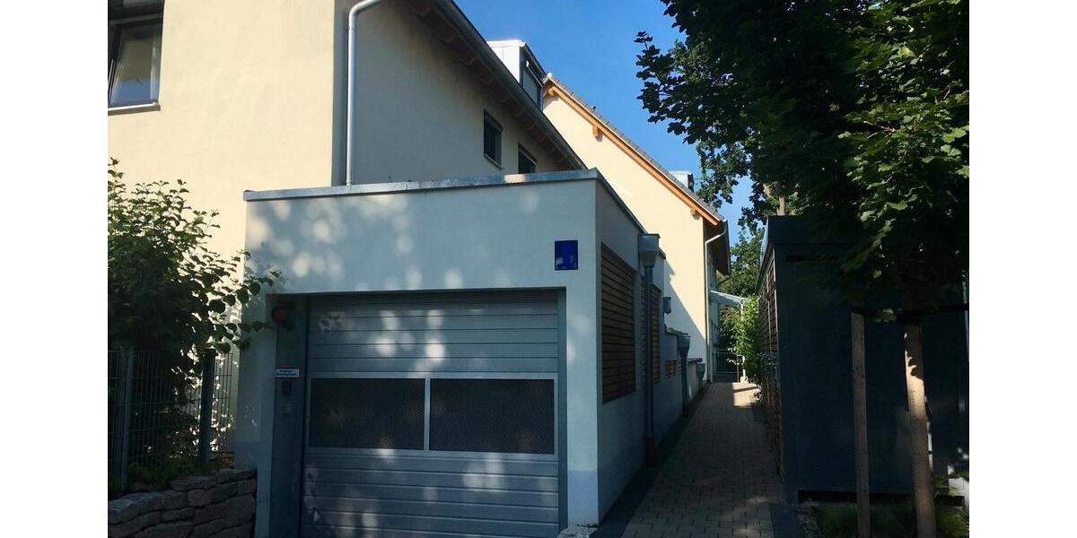Erdgeschoßwohnung Unterschleißheim - 4 Zimmer, 107 m&sup2;, 2.100&euro; | Angebot:26413642