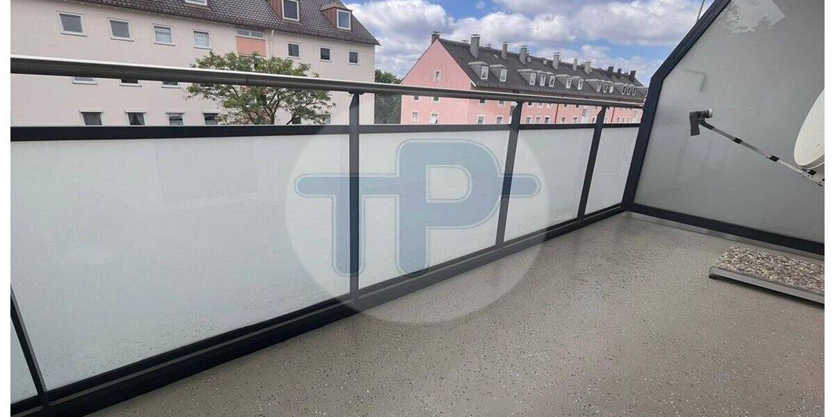 SCHÖNE 3-ZIMMER WOHNUNG MIT LOGGIA UND TAGESLICHTBAD, IN RUHIGER ZENTRALER LAGE 3 zimmer