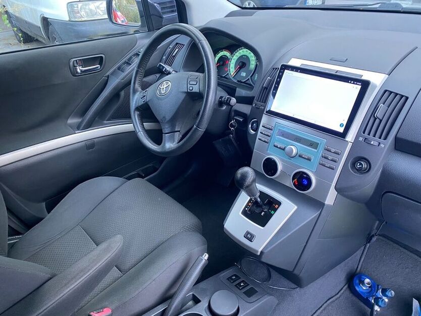 Corolla Verso