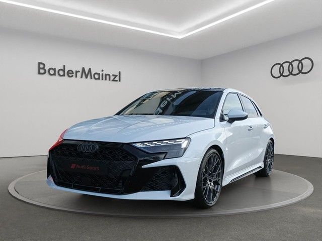 Audi RS3 3.900 km 70.880 € Wolfratshausen 82515