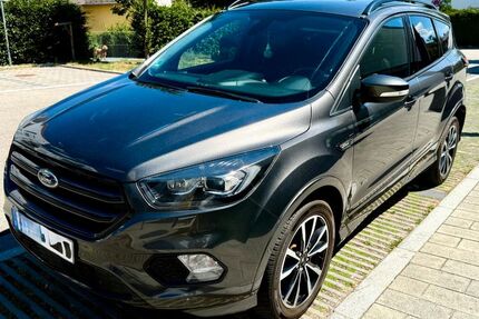 Ford Kuga 114.000 km 14.990 &euro; Oberpframmern 85667