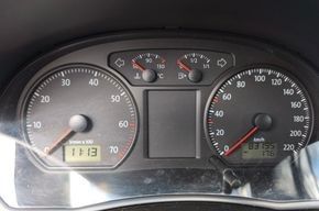 VW Polo 83.000 km 3.790 &euro; München 81927