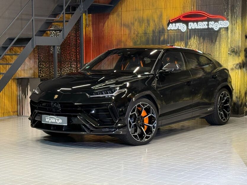 Lamborghini Urus 3.800 km 349.900 € München 81829
