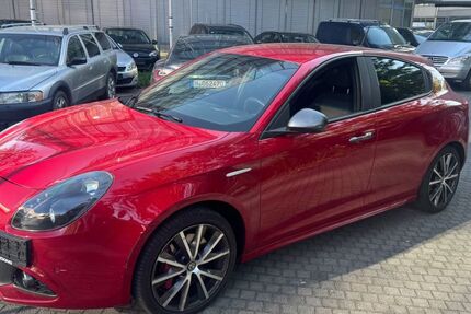 Alfa Romeo Giulietta 218.000 km 5.990 &euro; München 81827