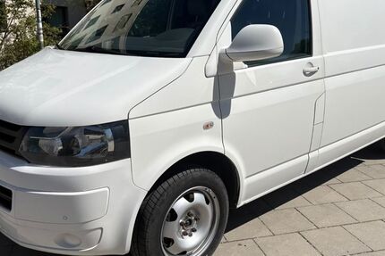 VW T5 Transporter 211.000 km 5.990 &euro; Garching 85748