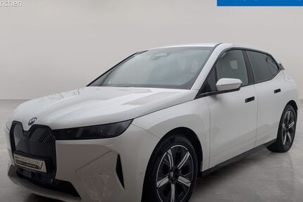 BMW iX 13.782 km 62.995 &euro; München 80939