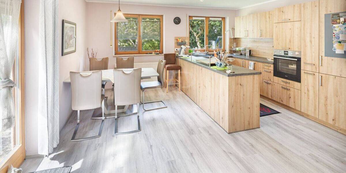 Einfamilienhaus München / Aubing Aubing-Lochhausen-Langwied - 8 Zimmer, 196 m&sup2;, 1.090.000&euro; | Angebot:26908661