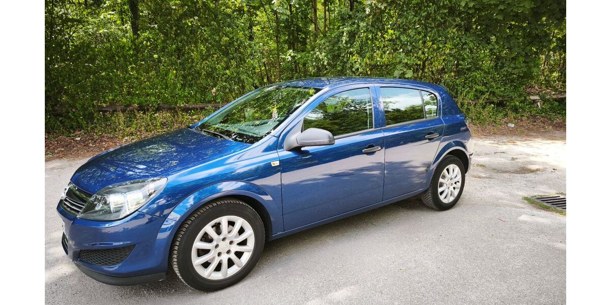 Opel Astra 110.500 km 2.290 &euro; München 81737