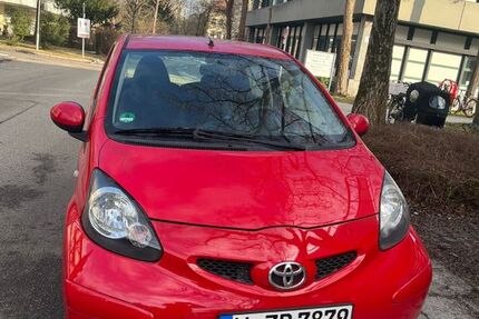 Toyota Aygo (X) 163.000 km 1.800 &euro; München 80807