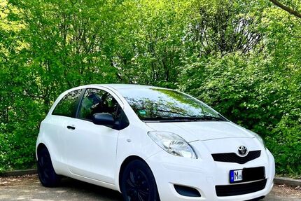 Toyota Yaris 91.600 km 3.999 &euro; München 81927