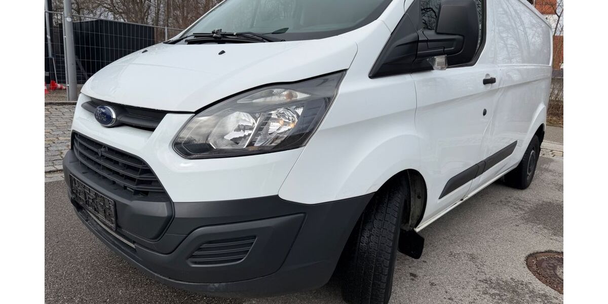 Ford Transit Custom 113.652 km 8.850 &euro; Puchheim 82178