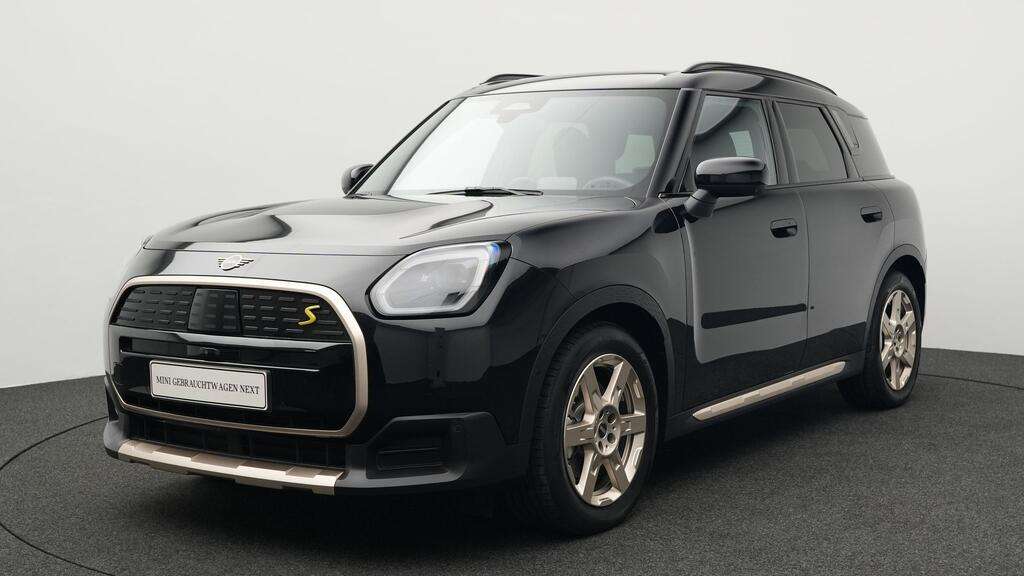 Mini Countryman SE All4 15.335 km 40.347 &euro; München 80788