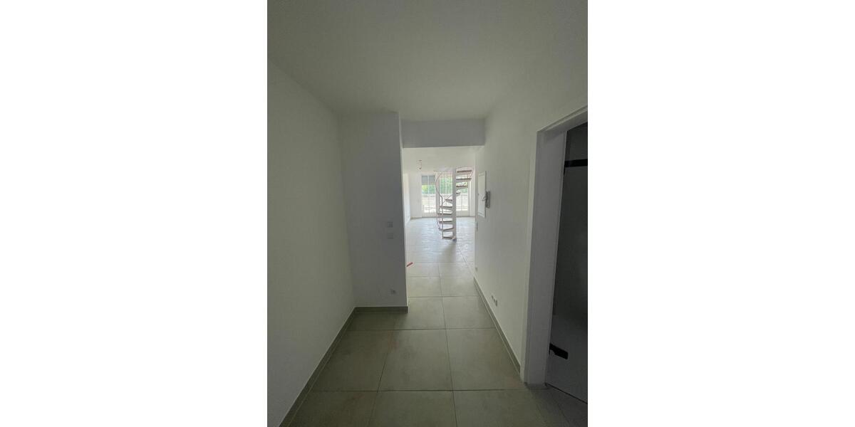 Dachgeschoßwohnung Germering - 2.5 Zimmer, 87 m&sup2;, 1.780&euro; | Angebot:26413582