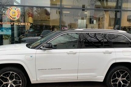 Jeep Grand Cherokee 10.486 km 69.899 &euro; Gröbenzell 82194