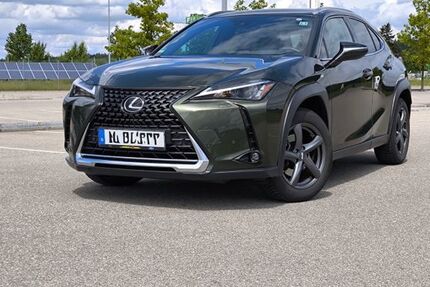 Lexus UX 60.100 km 24.400 &euro; München 80997