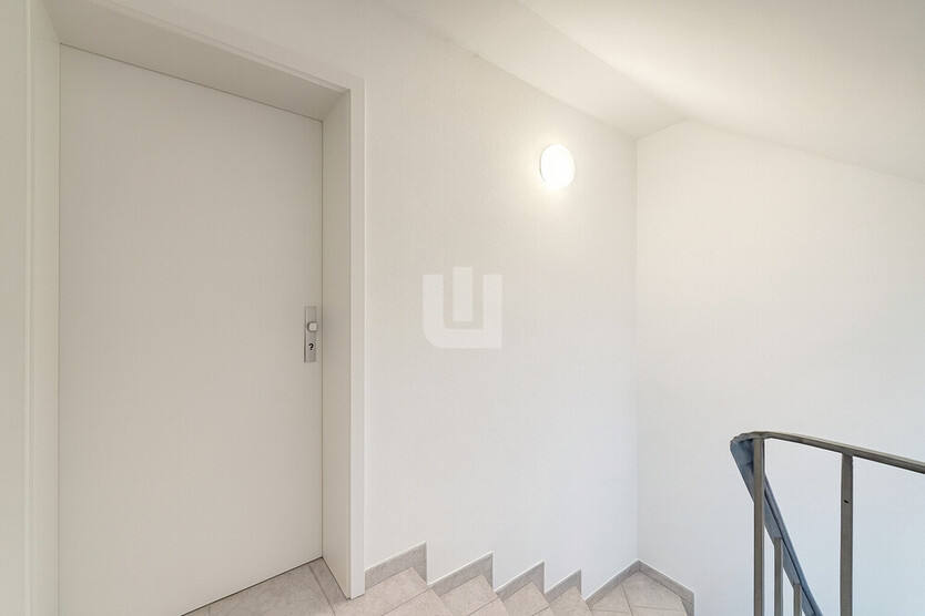 WINDISCH ImmobilieN - Gut geschnittene 2,5-Zimmer - Dachgeschoßwohnung, zentral & ruhig gelegen!