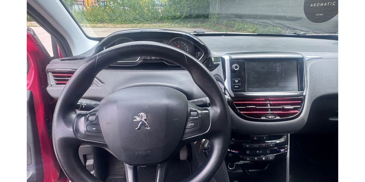 Peugeot 208 157.000 km 3.300 &euro; Unterschleisheim 85716
