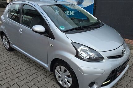 Toyota Aygo (X) 133.000 km 3.999 &euro; Garching 85748