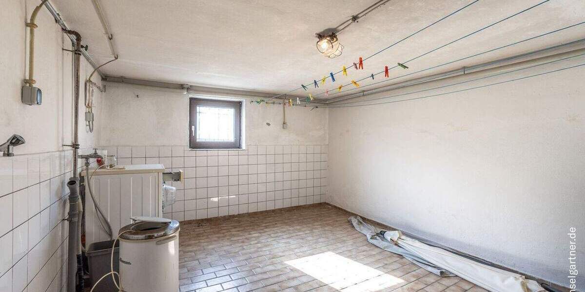 Doppelhaushälfte München Allach-Untermenzing - 6 Zimmer, 122 m&sup2;, 875.000&euro; | Angebot:25877212