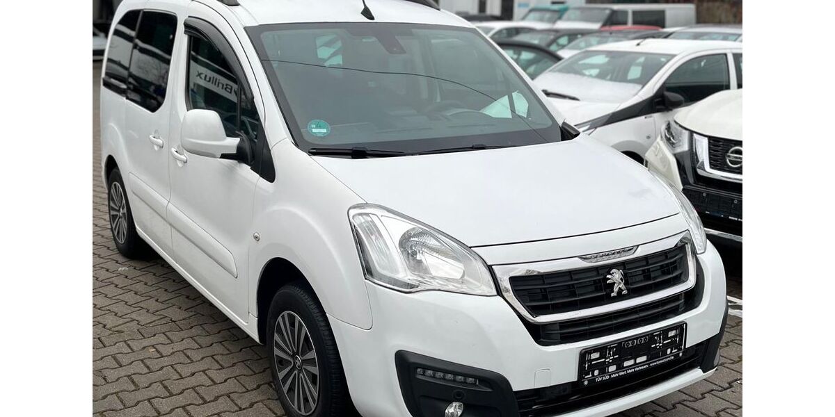 Peugeot Partner 112.000 km 12.599 € Muenchen 81825