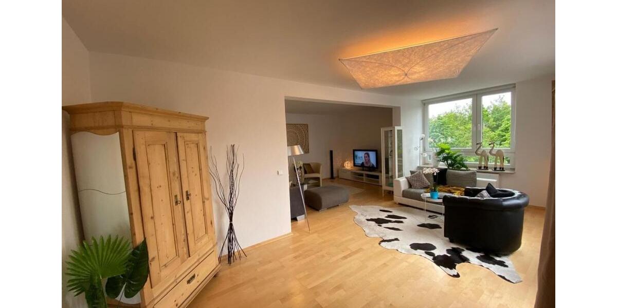 Wunderschöne Dachgeschosswohnung mit Dachterrasse in Ottobrunn 3.5 zimmer