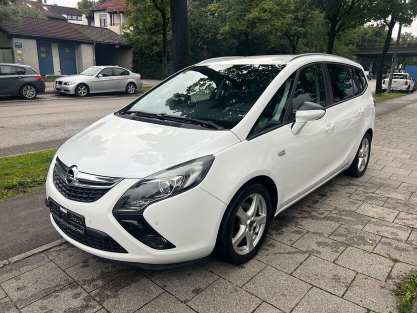 Opel Zafira 147.000 km 7.990 € München 81825