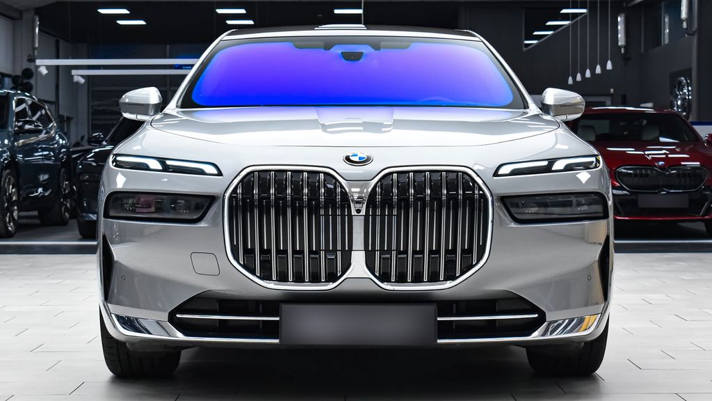 BMW 740 17.355 km 94.990 &euro; Feldkirchen bei München 85622