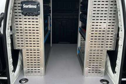 Opel Combo 33.156 km 14.990 &euro; München 81825